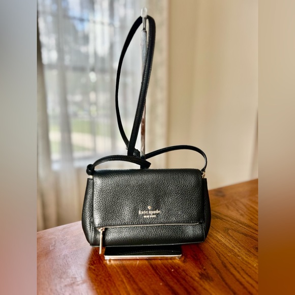 Kate Spade Leila Mini Zip Black Pebble Leather Crossbody Bag - Picture 1 of 7